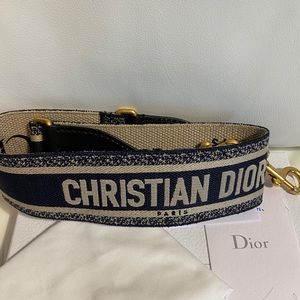 ‼️SOLD‼️Shoulder strap-blue